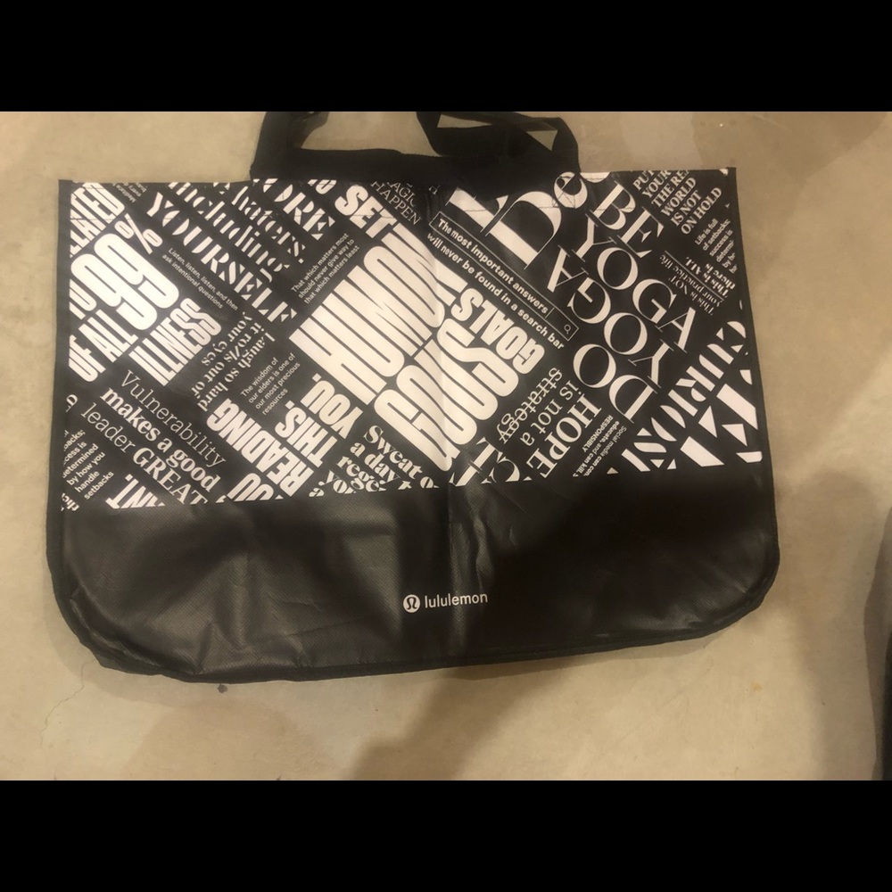 Lululemon bag